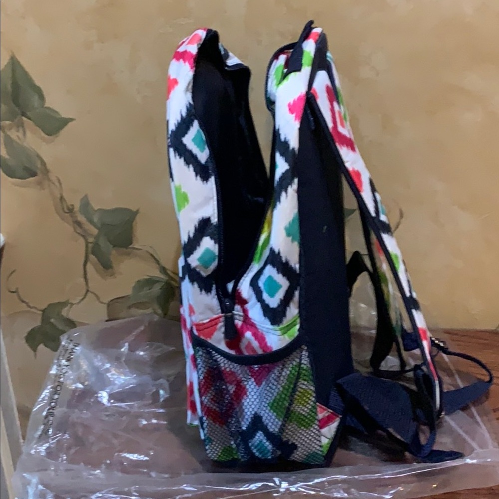 Back pack - Picture 2 of 3